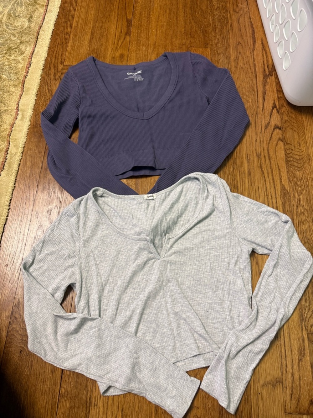 Garage Ribbed Long Sleeve Cropped Tops - Navy & Light Gray